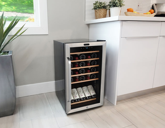 34 Bottle Whynter Freestanding Stainless Steel Refrigerator with Display Shelf and Digital Control